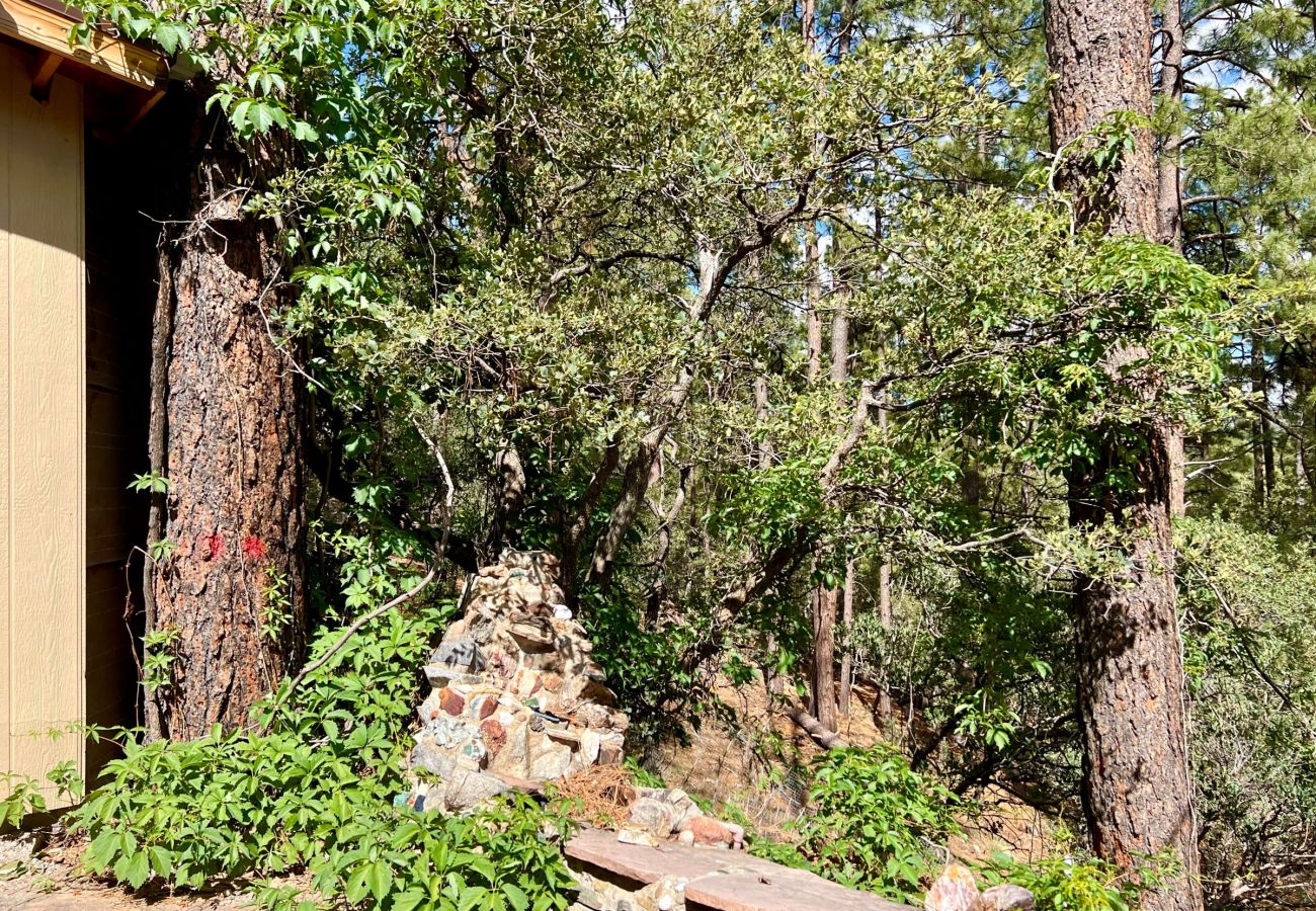 Cabin in Prescott - Prospector's Hideaway - Prescott Cabin Rentals