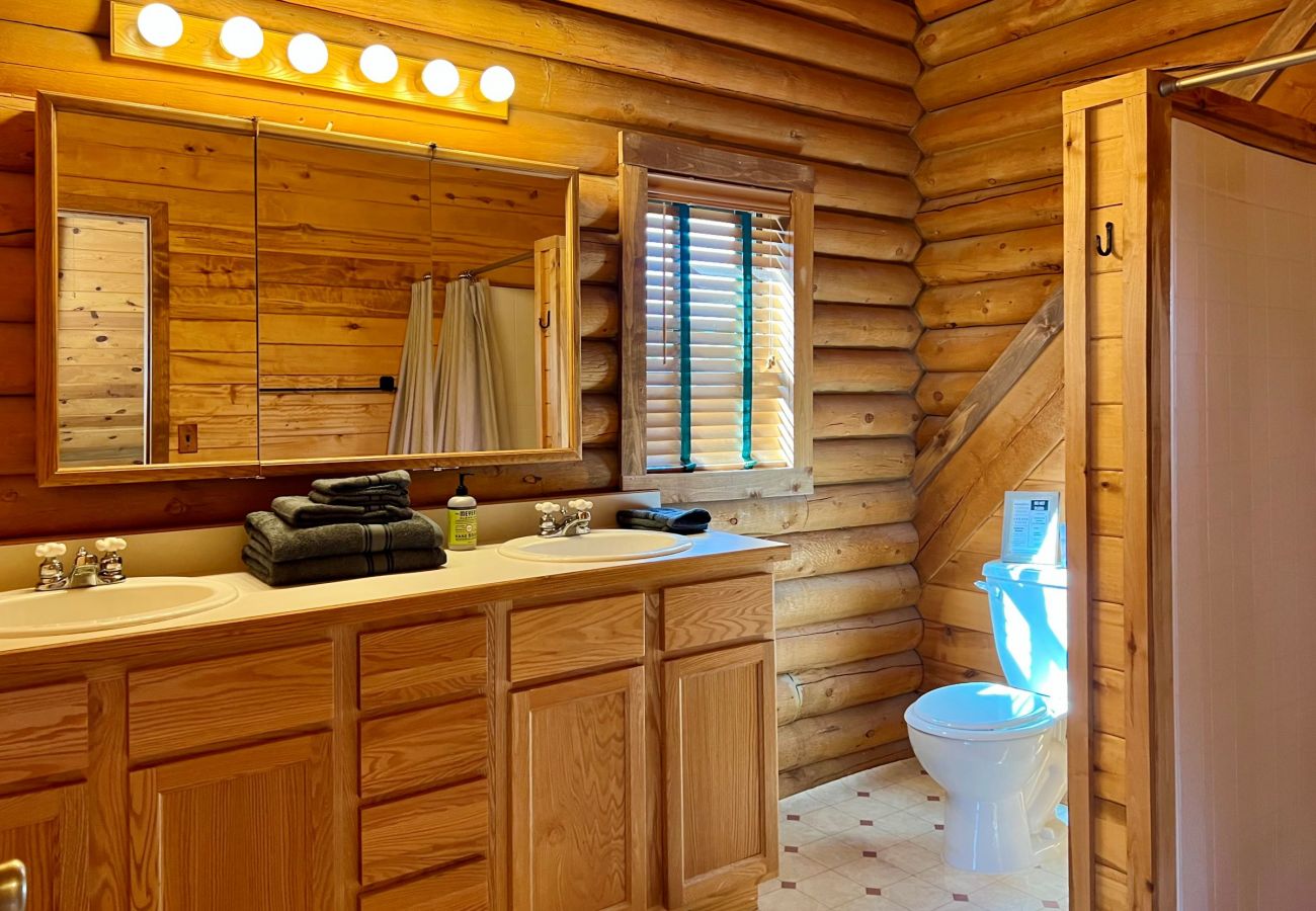 Cabin in Prescott - Mountainview Lodge - Prescott Cabin Rentals