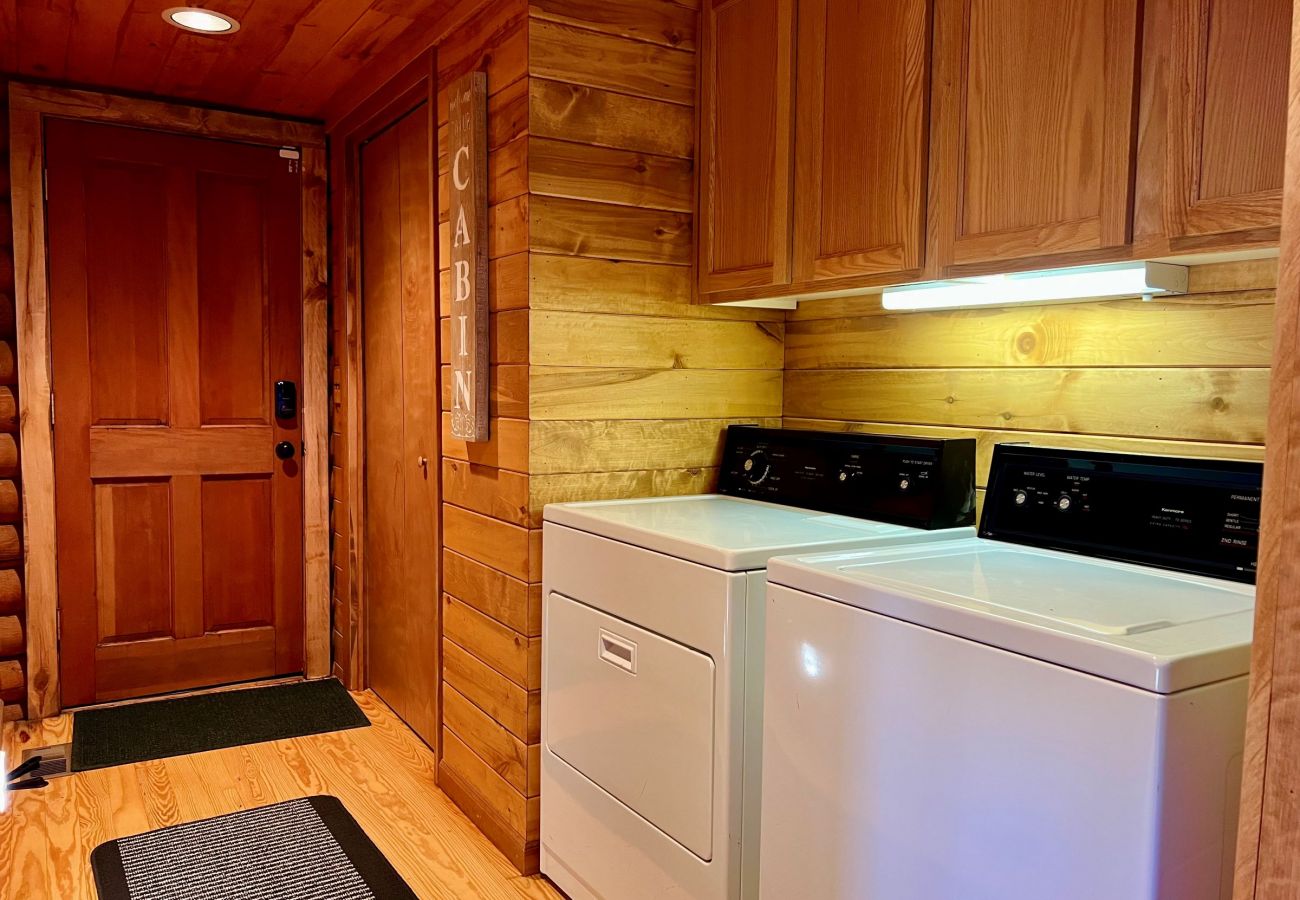 Cabin in Prescott - Mountainview Lodge - Prescott Cabin Rentals