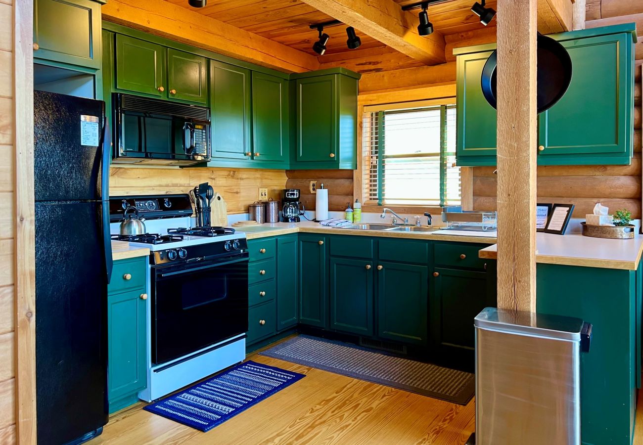 Cabin in Prescott - Mountainview Lodge - Prescott Cabin Rentals