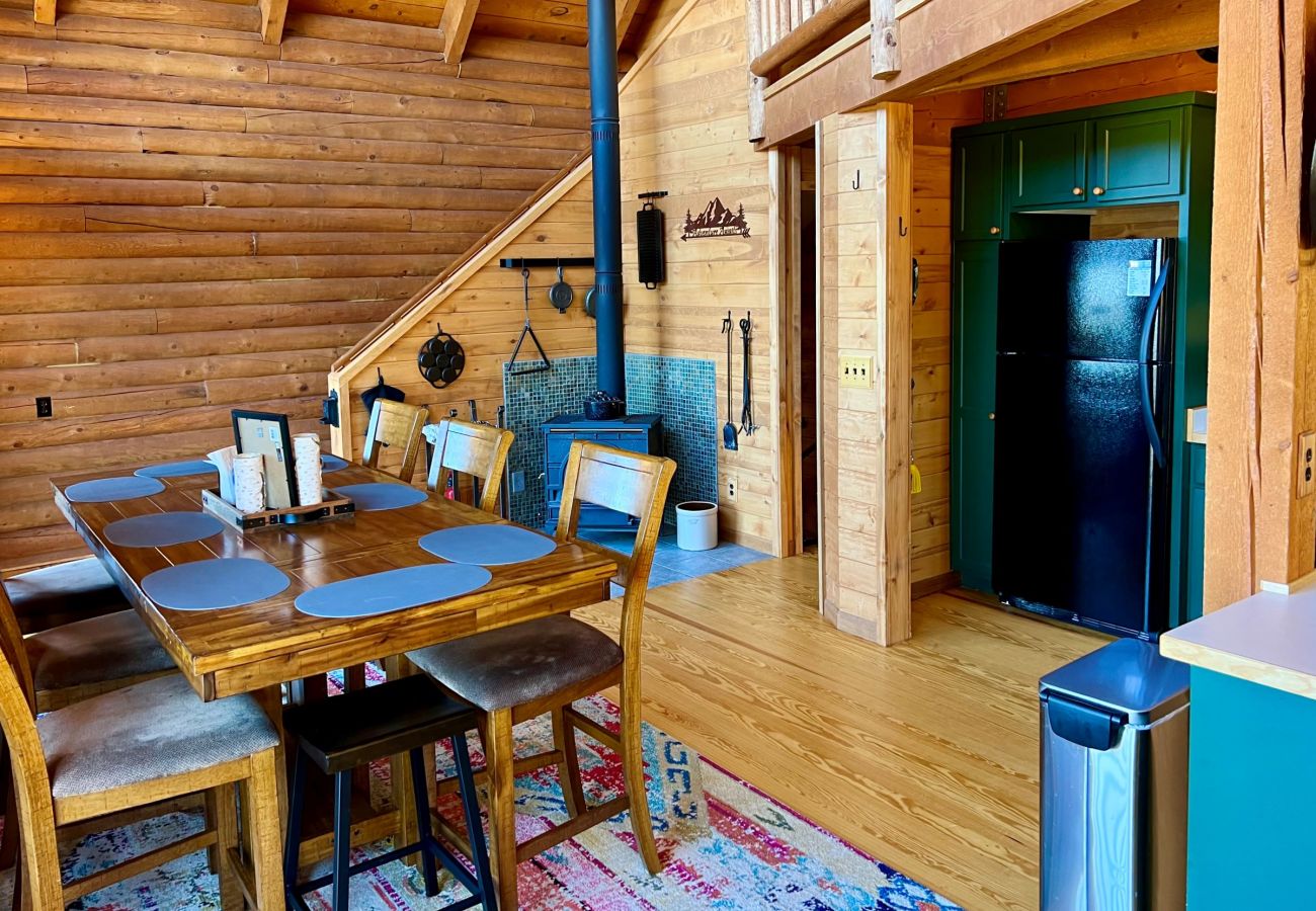 Cabin in Prescott - Mountainview Lodge - Prescott Cabin Rentals