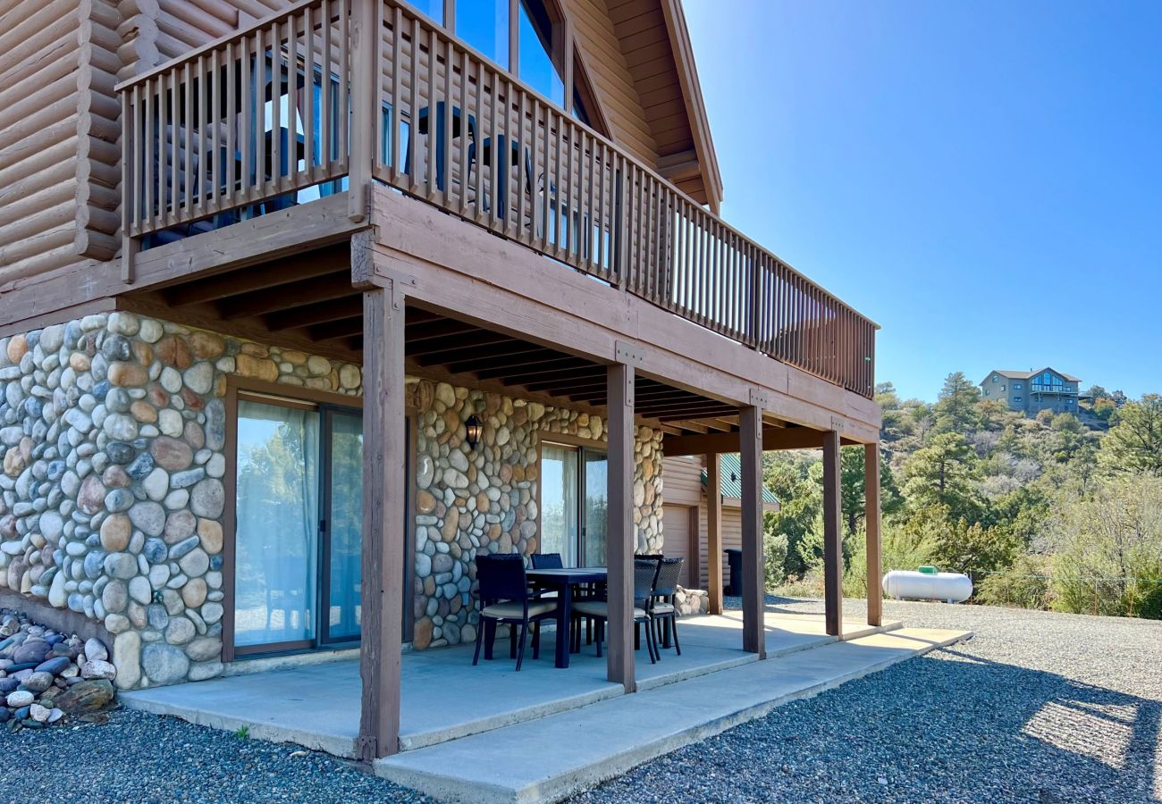 Cabin in Prescott - Mountainview Lodge - Prescott Cabin Rentals