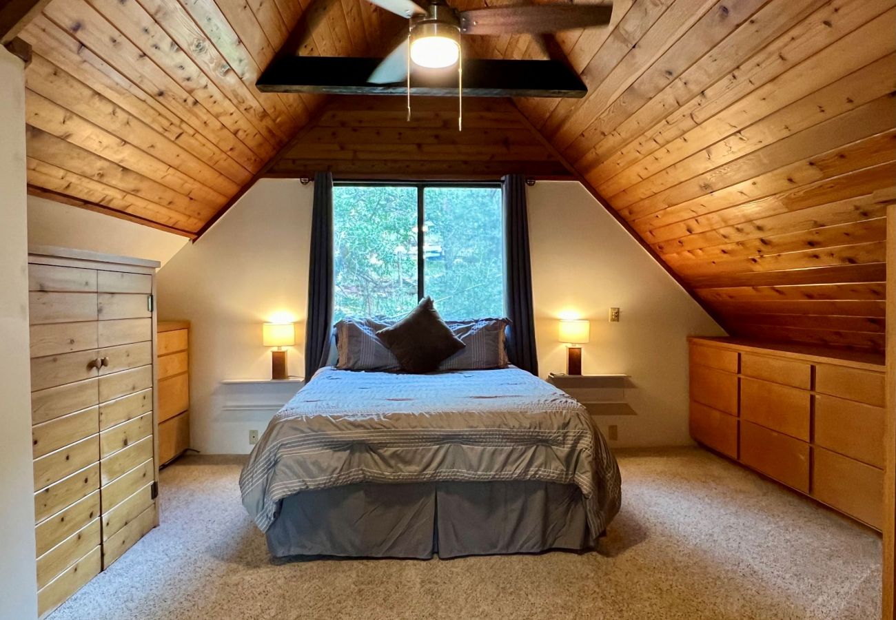 Cabin in Prescott - Pine Vista A-Frame - Prescott Cabin Rentals