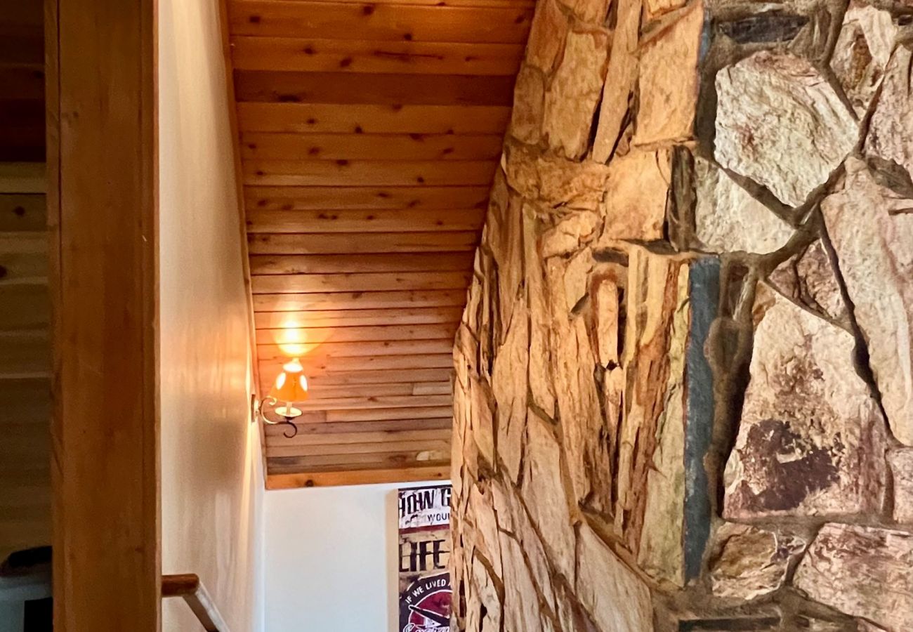 Cabin in Prescott - Pine Vista A-Frame - Prescott Cabin Rentals