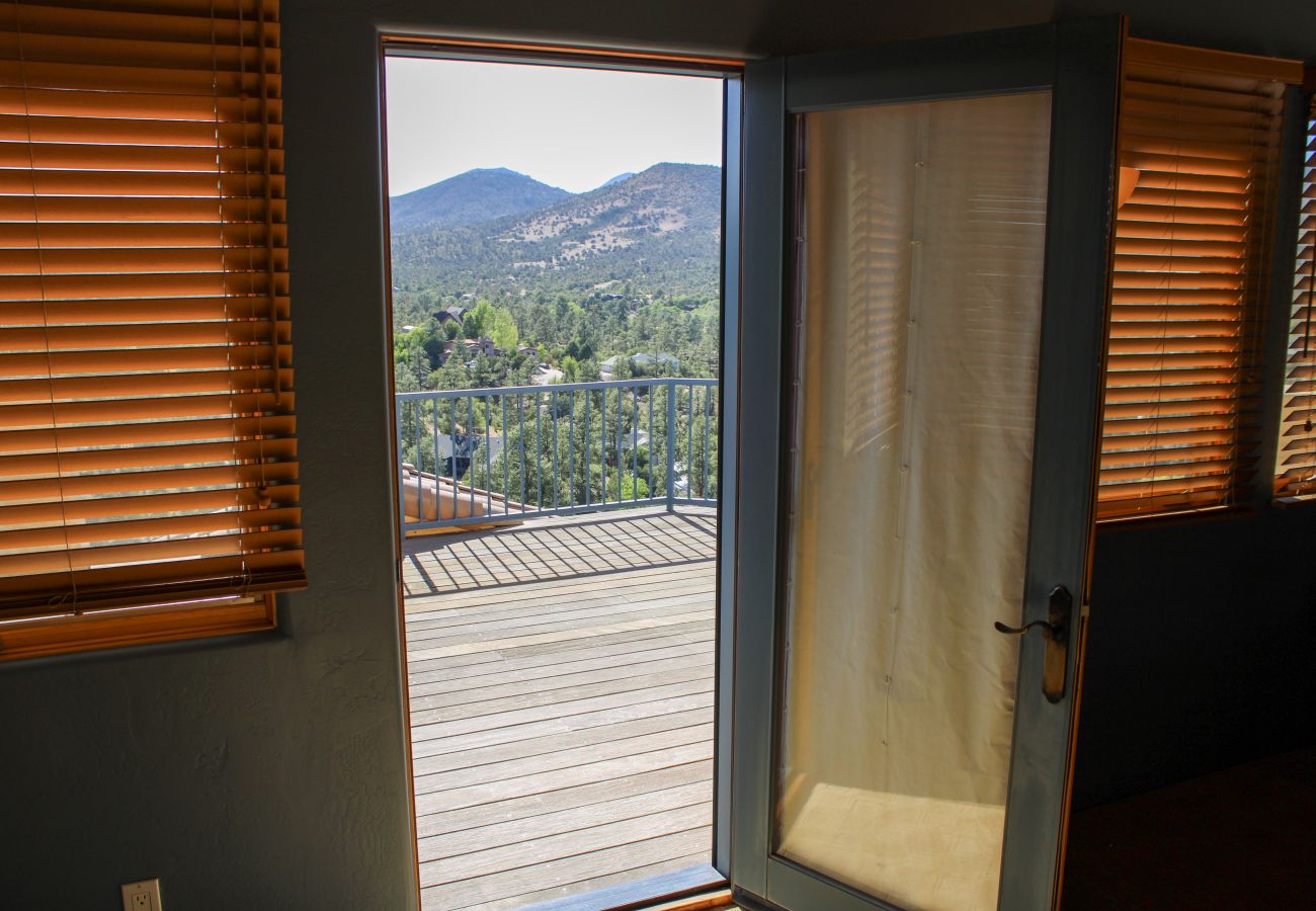 Chalet in Prescott - Summit Chateau Prescott Cabin Rentals