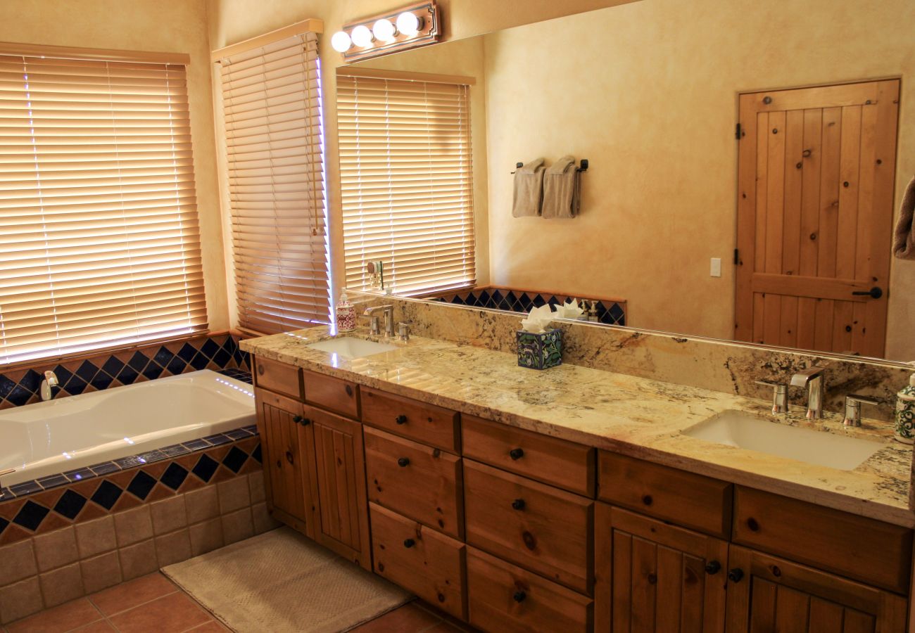Chalet in Prescott - Summit Chateau Prescott Cabin Rentals