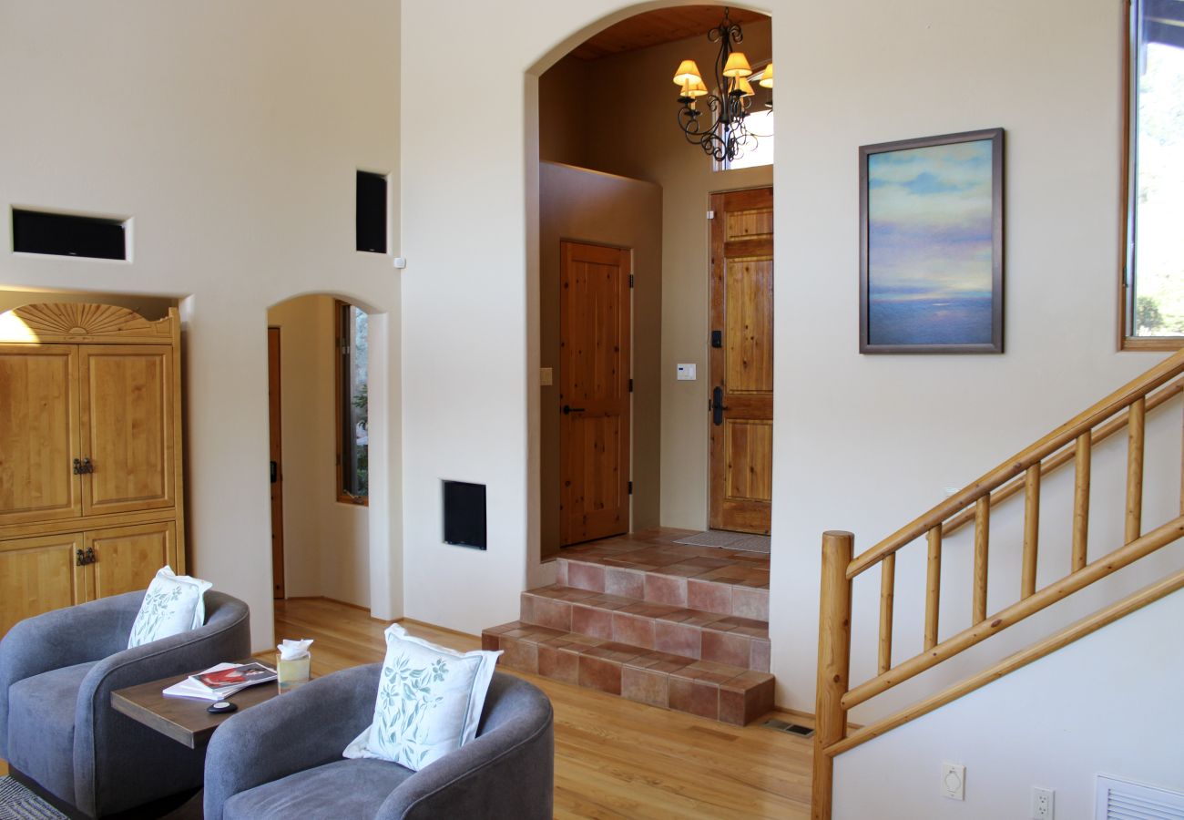 Chalet in Prescott - Summit Chateau Prescott Cabin Rentals