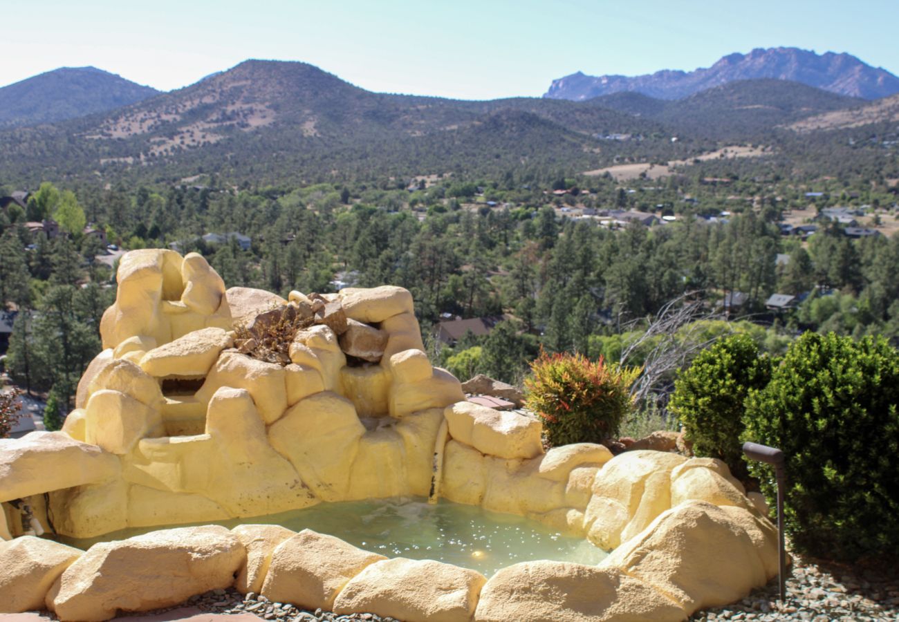Chalet in Prescott - Summit Chateau Prescott Cabin Rentals