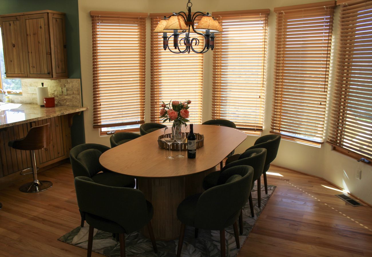 Chalet in Prescott - Summit Chateau Prescott Cabin Rentals