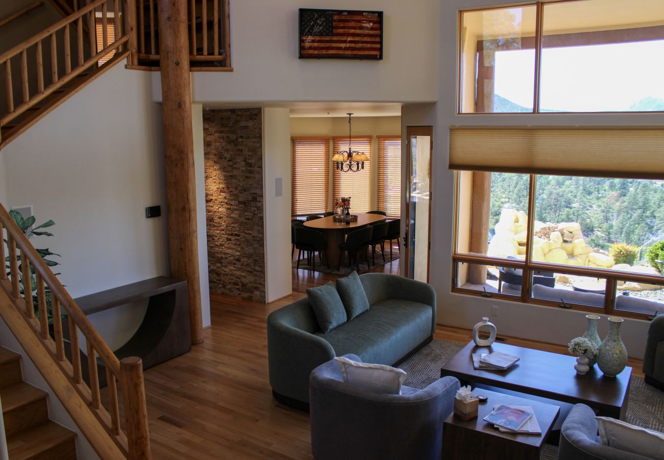 Chalet in Prescott - Summit Chateau Prescott Cabin Rentals