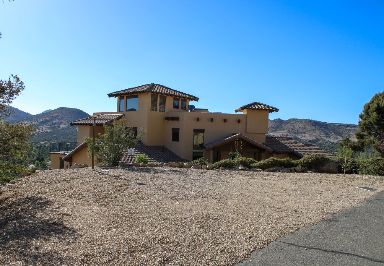 Chalet in Prescott - Summit Chateau Prescott Cabin Rentals