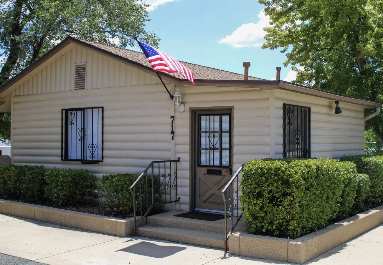 Cottage in Prescott - Serendipity Cottage 