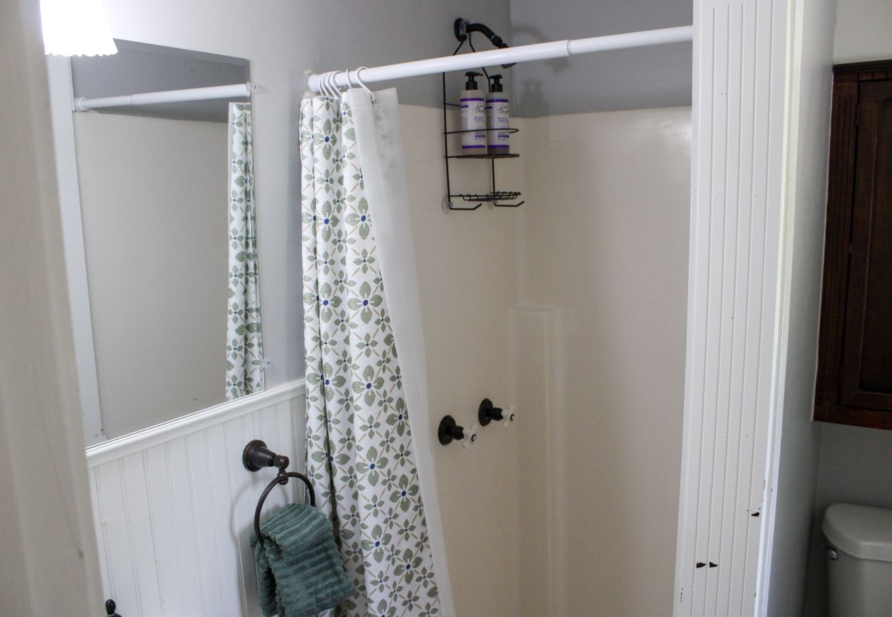 Cottage in Prescott - The Carrter House - Prescott Cabin Rentals