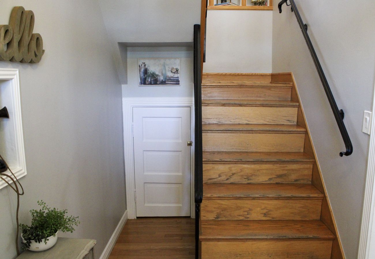 Cottage in Prescott - The Carrter House - Prescott Cabin Rentals