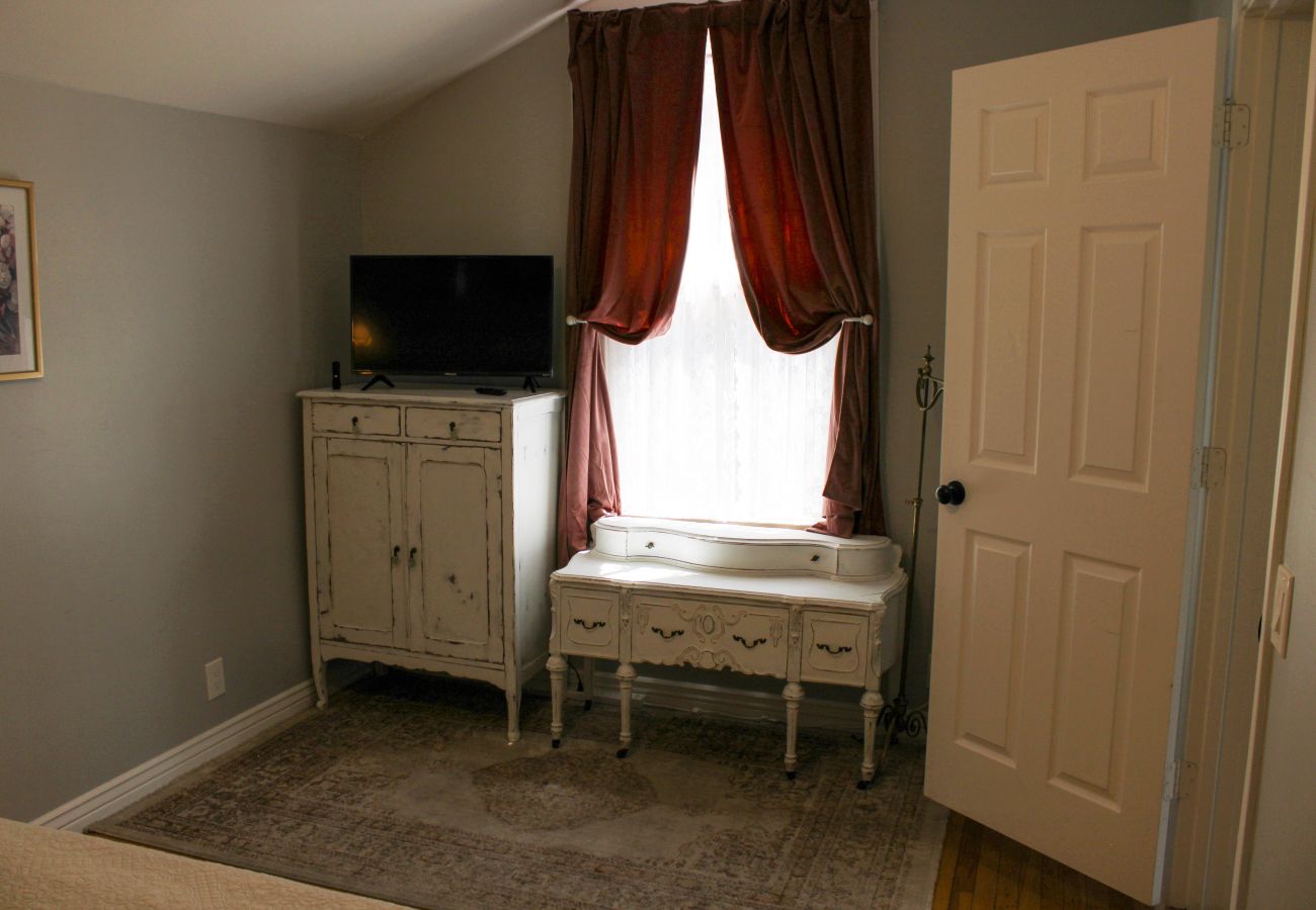 Cottage in Prescott - The Carrter House - Prescott Cabin Rentals