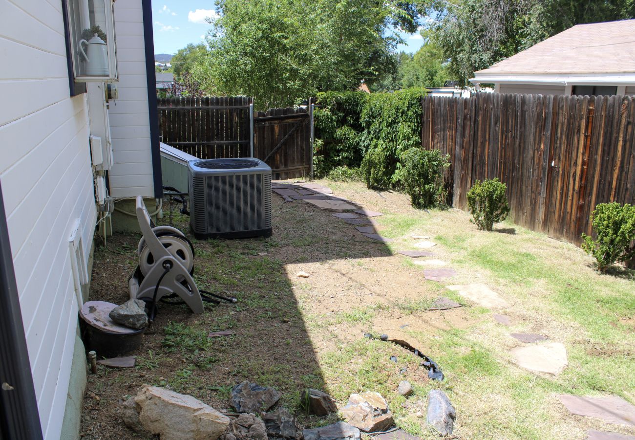Cottage in Prescott - The Carrter House - Prescott Cabin Rentals